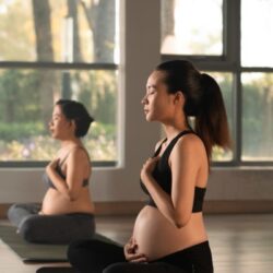 Pregnancy yoga (1)